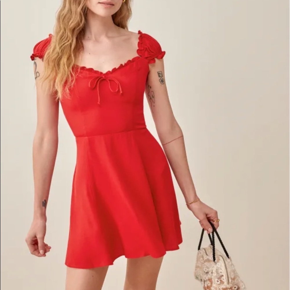 NWT Reformation Pacey dress in Cherry Size 8